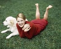 Drew Barrymore and her dog Flossie..